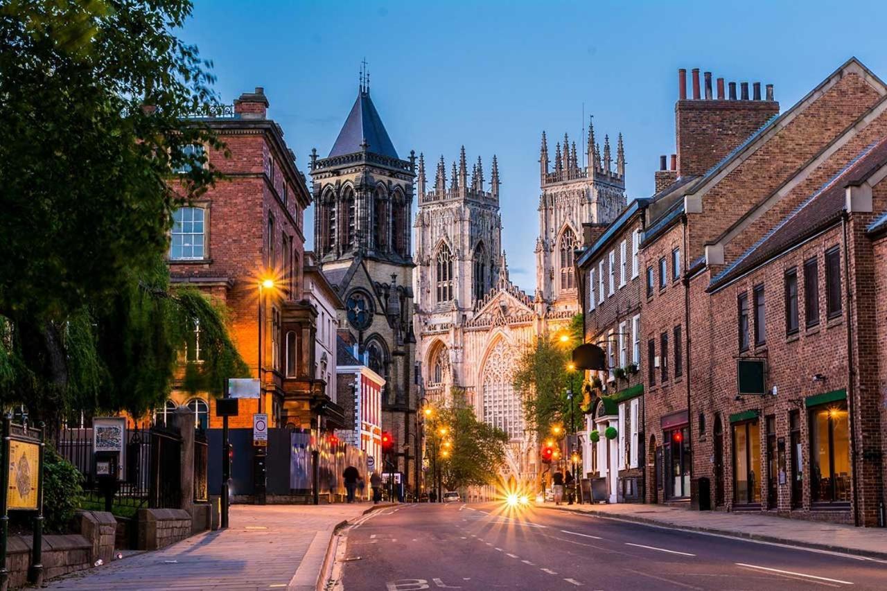 Pet Friendly, Free Netflix 3 Bed House Near Center Casa vacanze York